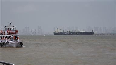 Iran halts tanker traffic at Strait of Hormuz after Israeli strikes on Lebanon