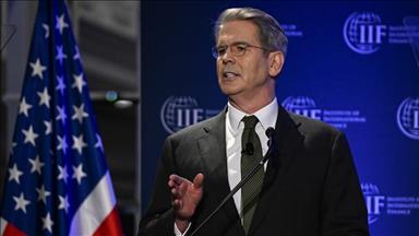 ABD Hazine Bakanı Bessent'ten İran petrolü alanlara "ikincil yaptırım" uyarısı