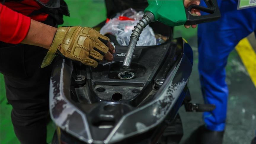 Avustralya'nın yakıt ihtiyacının yüzde 10'unu karşılayan petrol rafinerisinde yangın çıktı