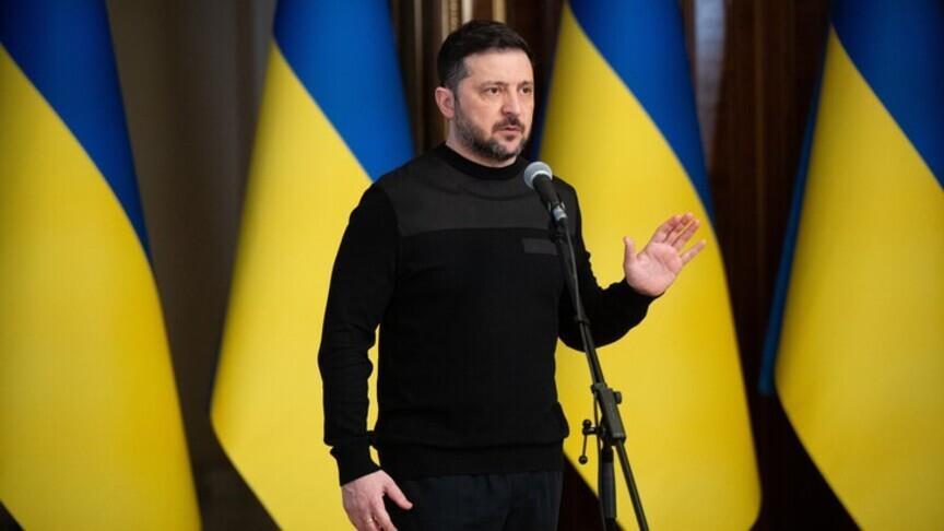 Ukrainian president urges cuts to Russia oil exports