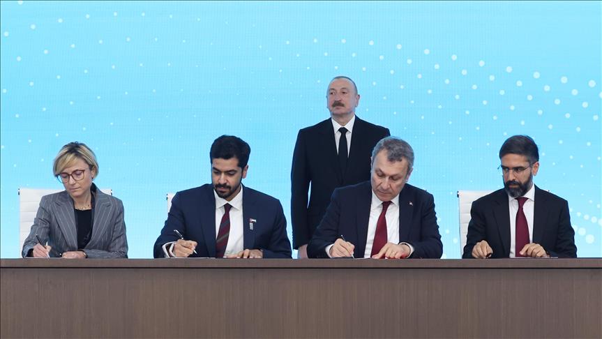 Azerbaycan'dan Türkiye'ye 33 milyar metreküp doğal gaz arzı için anlaşma imzalandı