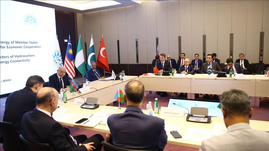 Bakü'de D8 Enerji Bakanları 1. Toplantısı yapıldı