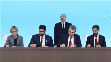 Azerbaycan'dan Türkiye'ye 33 milyar metreküp doğal gaz arzı için anlaşma imzalandı