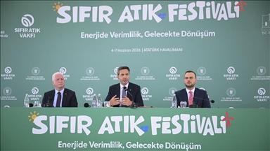 Bakan Bayraktar, Sıfır Atık Festivali'nde elektriğin yenilenebilir kaynaklardan sağlanacağını bildirdi: