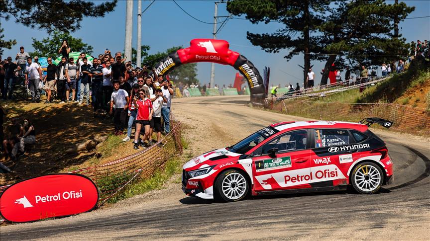 Team Petrol Ofisi pilotu Kerem Kazaz, Yeşil Bursa Rallisi'nde liderliğini güçlendirdi