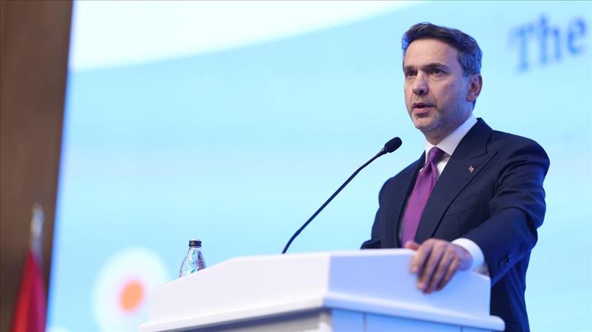 Bakan Bayraktar, güneş enerjisinin Türkiye'deki toplam kapasitenin en büyük tekil kaynağı olacağını söyledi
