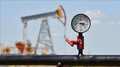 Oil prices fall as US-Iran talks ease supply concerns