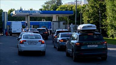 Rusya'da akaryakıt kısıtlaması uygulanan bölge sayısı 16'ya yükseldi