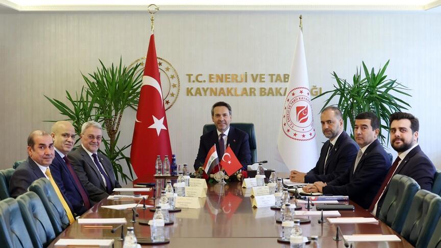 Bakan Bayraktar, Iraklı yetkililerle enerji işbirliği imkanlarını görüştü