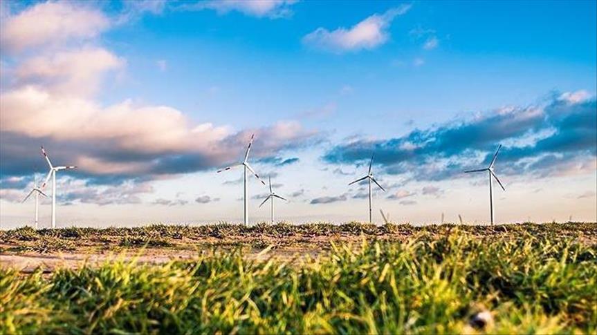 Yenilenebilir enerji geçen yıl 480 milyar dolarlık fosil yakıt maliyetinin önüne geçti