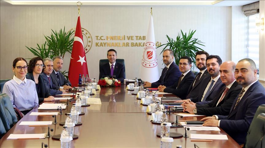 Bakan Bayraktar, Dünya Bankası Türkiye Ülke Direktörü Jean-Christophe Carret ile bir araya geldi: