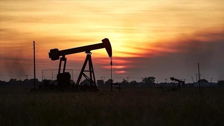Oil ends volatile week lower as diplomacy tempers Middle East risk premium