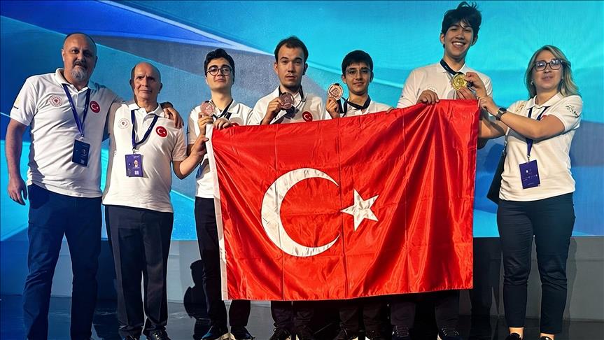 Türkiye ilk kez katıldığı Nükleer Bilim Olimpiyatı'ndan 4 madalya çıkardı