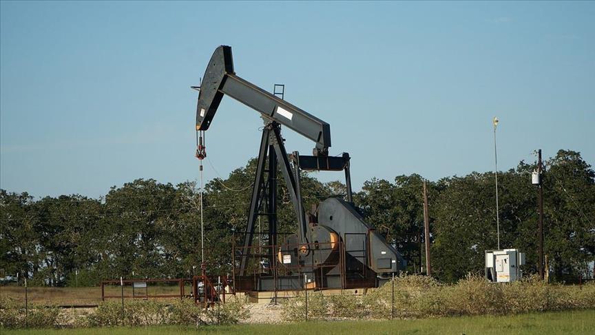 US oil rig count up for week ending Aug. 14