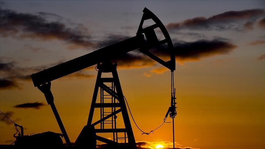 US oil rig count down for week ending Aug. 21
