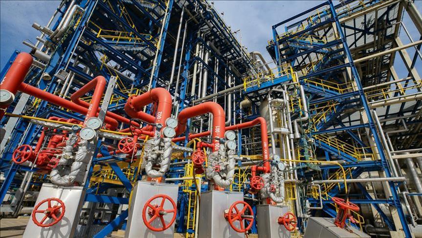 Oil giant Russia turns to fuel imports as refinery crunch deepens