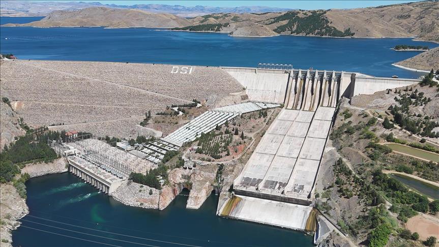 Keban HES 52 yılda yaklaşık 294 milyar kilovatsaat enerji üretti