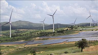 Türkiye 10 yılda güneş ve rüzgardan 442,2 teravatsaat elektrik üretti