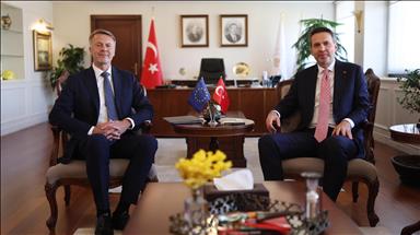 Bakan Bayraktar, AB büyükelçileri ile enerjide işbirliği imkanlarını görüştü: