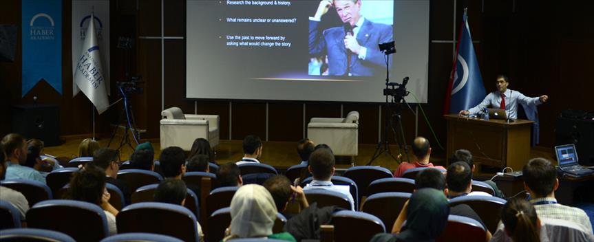 Al Jazeera's Zeidan lectures at AA News Academy