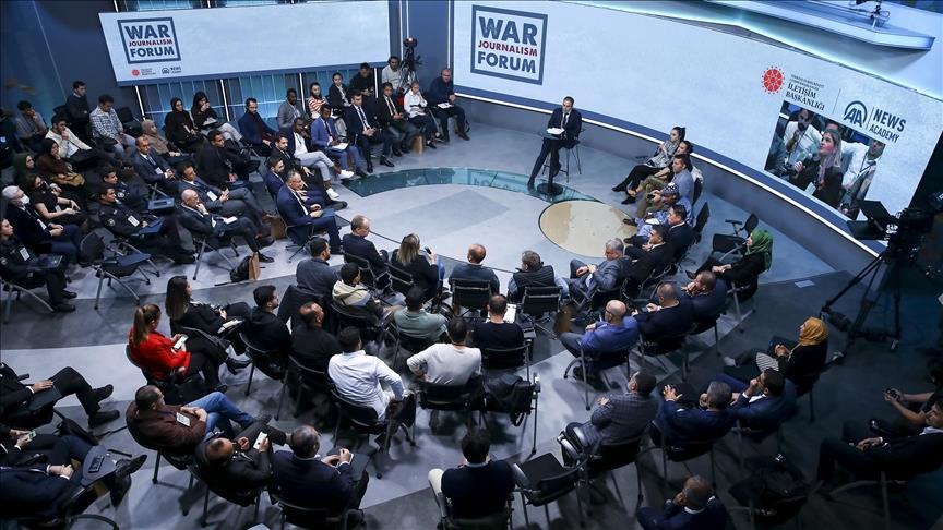 AA'nın "Savaş Muhabirliği ve Kriz Bölgelerinde Habercilik Forumu"nda teknoloji ve eğitimlerin önemi tartışıldı