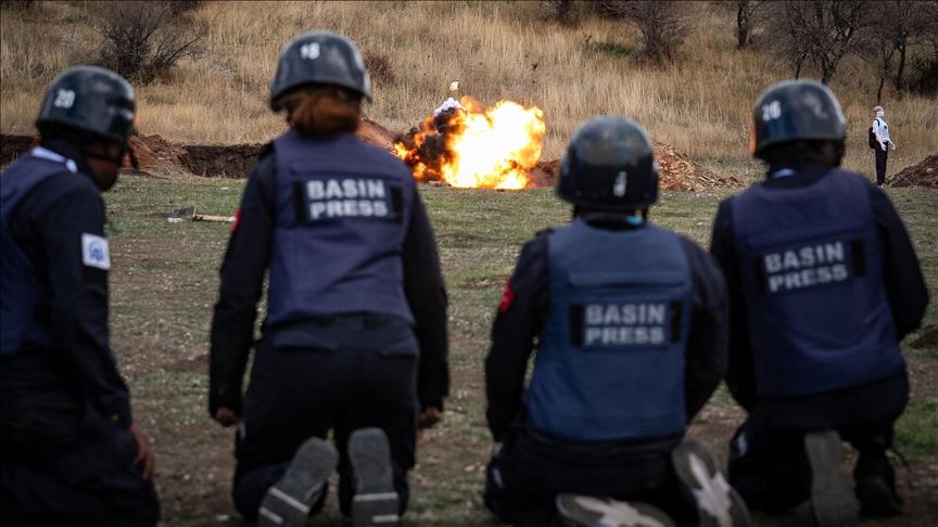 AA'nın savaş muhabirliği eğitiminde "patlayıcılar ve tehlikeli alanlar" dersi verildi