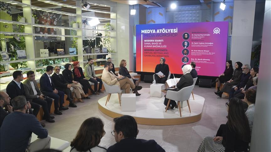 AA Medya Atölyesi'nde "Modern Esaret: Sanal Bahis ve Kumar Bağımlılığı" başlıklı oturum düzenlendi