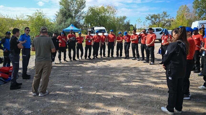 AA's 30th War Journalism Training Program continues on sixth day