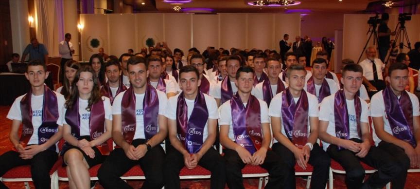 KEDS Akademi Kosova'da ikinci mezunlarını verdi