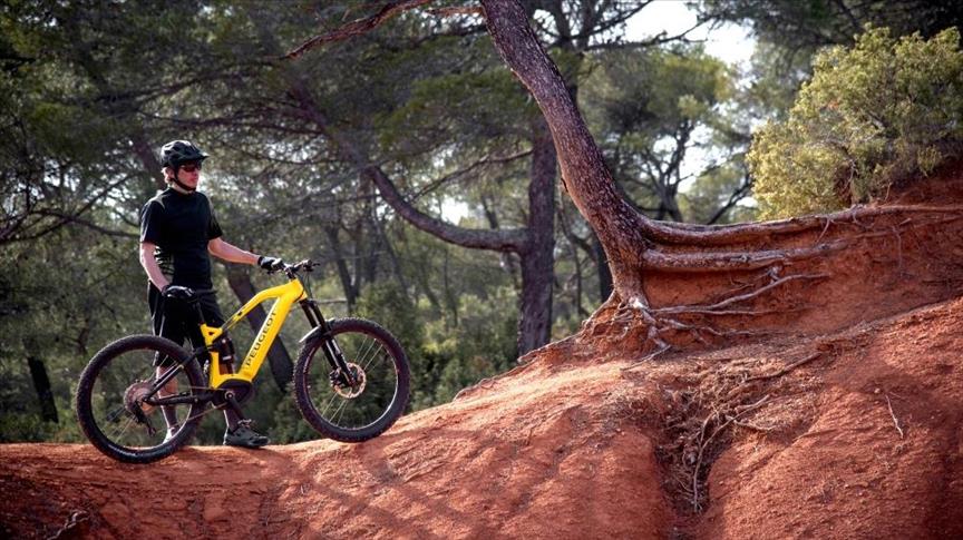Peugeot yeni elektrikli bisikletini tanıttı