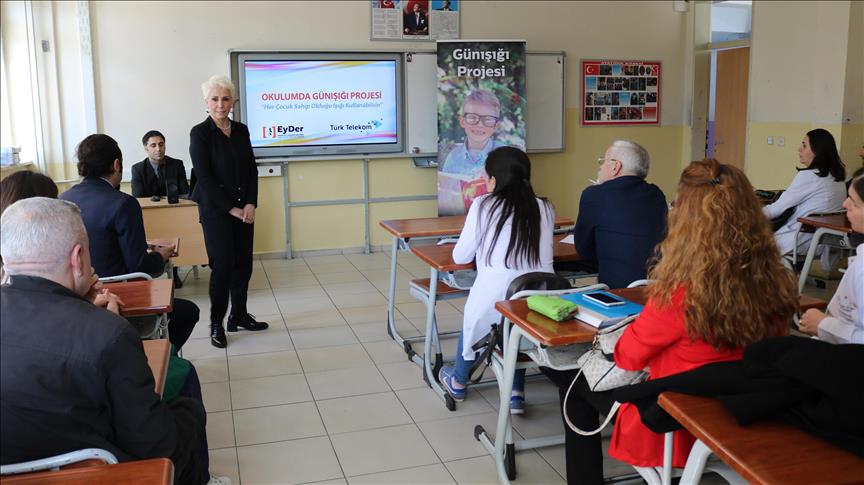 Türk Telekom, "Günışığı" projesini okullara taşıyor 
