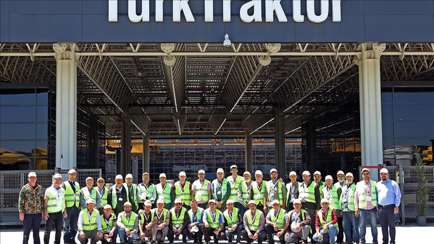 TürkTraktör Dünya Çiftçiler Günü’nü çiftçilerle Erenler Fabrikası’nda kutladı 