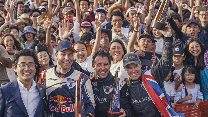 Red Bull Air Race'in Japonya etabını Matt Hall kazandı