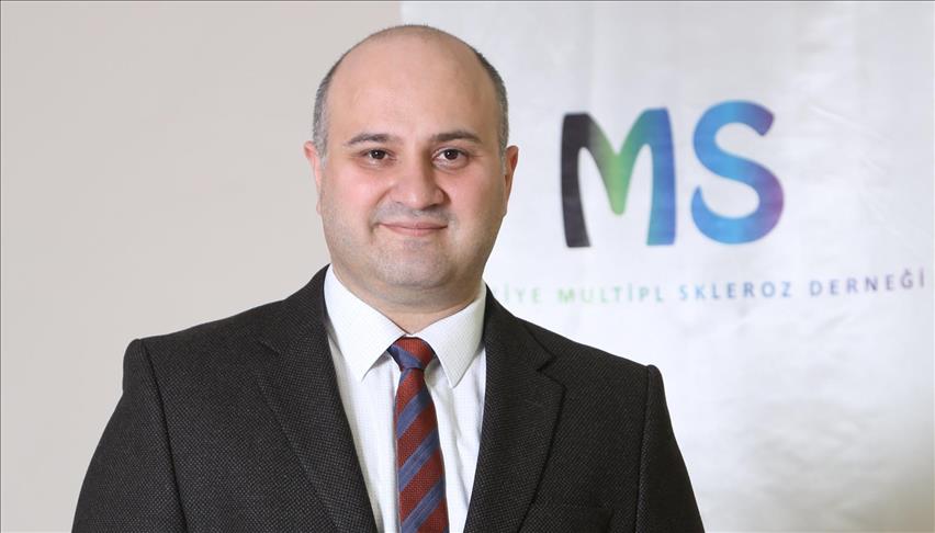 MS hastalığının bilgi kaynağı Yolarkadasimsin.com şimdi Facebook’ta