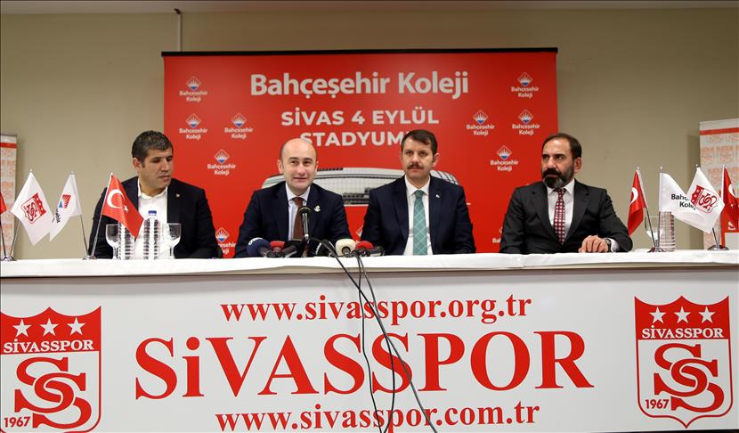 Sivasspor ve Bahçeşehir Koleji arasında sponsorluk anlaşması 