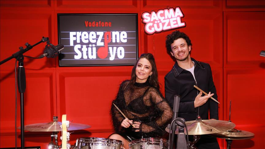 Vodafone Freezone Son Ses Online Müzik Yarışması'nda yarı finalistler belirlendi