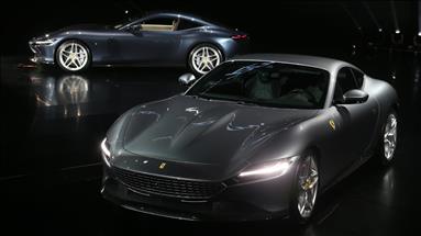 Ferrari yeni V8 motorlu "Roma"yı tanıttı