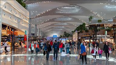 İstanbul Havalimanı'nda "Efsane Cuma"da 12,5 milyon avroluk alışveriş 
