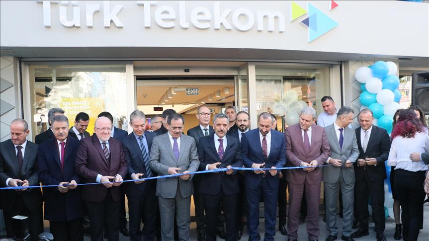 Türk Telekom'un yenilenen Atakum Müşteri Merkezi hizmete girdi