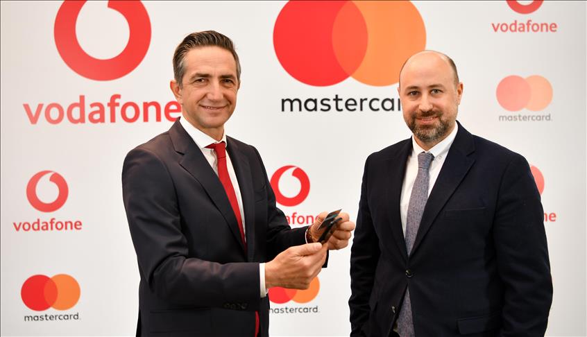 Vodafone ve Masterpass’tan "temassız kartla yükleme" kolaylığı