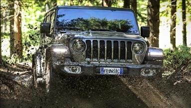 Jeep Wrangler Almanya’da en iyi arazi aracı ve SUV seçildi