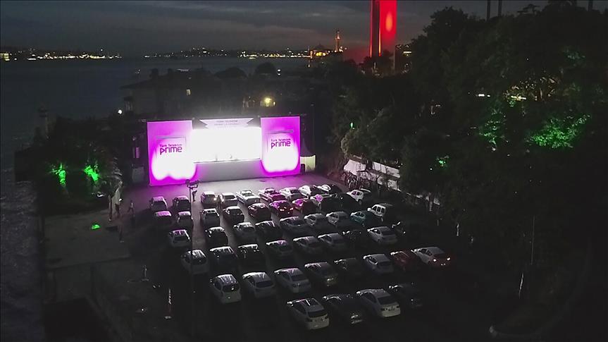 Türk Telekom Prime ile Boğaz'da arabalı sinema gecesi 