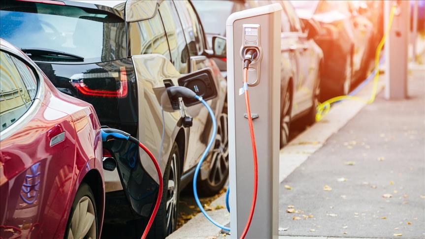 Dizel ve benzinle farkı kapatan elektrikli araçlar, Avrupa'da rekabeti kızıştırıyor
