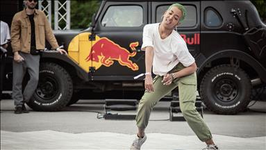 "Red Bull Dance Your Style" yarışmacılarının öyküsü belgesel oldu