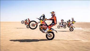 Dakar Rallisi'nin ilk gününde Red Bull sporcuları zirveye yerleşti