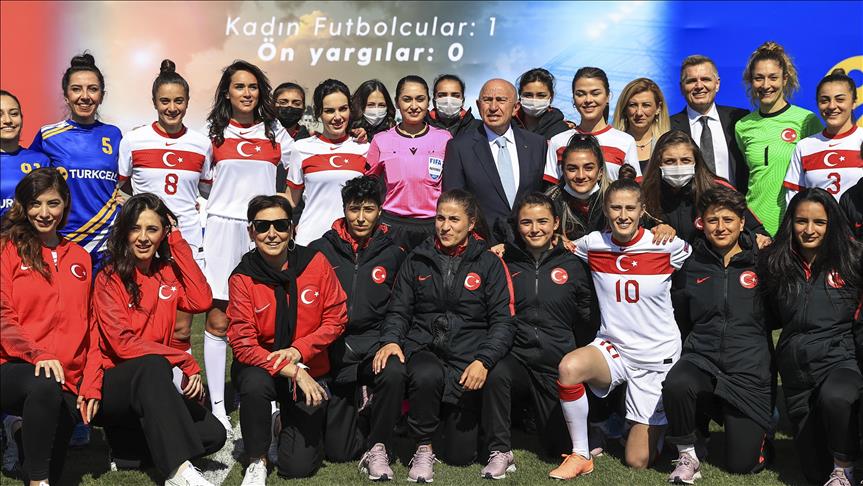 Turkcell, Kadınlar Futbol Ligi'nin isim sponsoru oldu