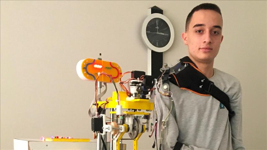 Uğur Okulları öğrencisi Artun Özsoy Uluslararası Bilim Proje Olimpiyatı'nda dünya birincisi oldu
