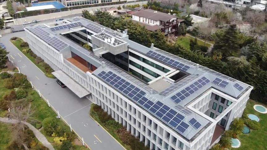 Galata Wind, Doğan Holding genel merkezinin çatısına güneş enerjisi santrali kurdu