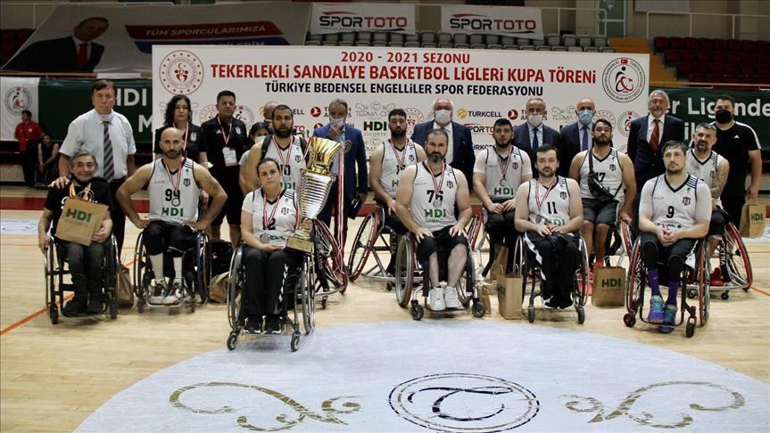 HDI Sigorta Tekerlekli Sandalye Basketbol Süper Ligi'nde şampiyon İzmir BBSK