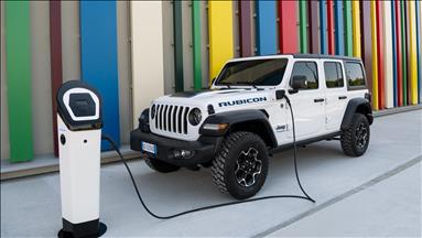 Jeep Wrangler artık elektrikli